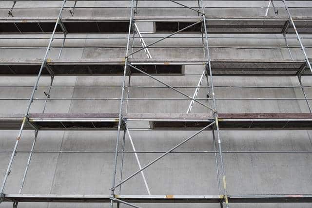 échafaudage façade travaux 
