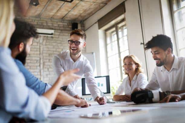 créer une stratégie SEO efficace mots-clés contenu