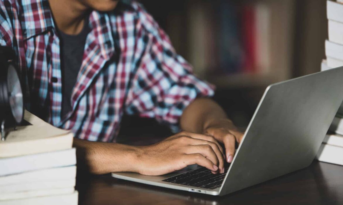 Partir étudier à l'étranger : comment bien anticiper son budget pour une année Erasmus ?